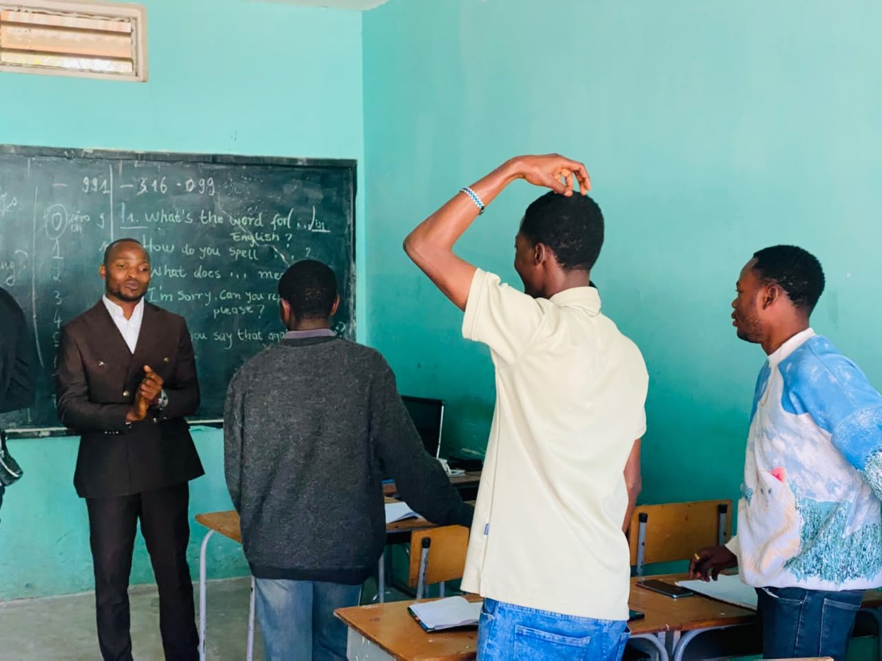 Cours d'anglais en présentiel à l'académie